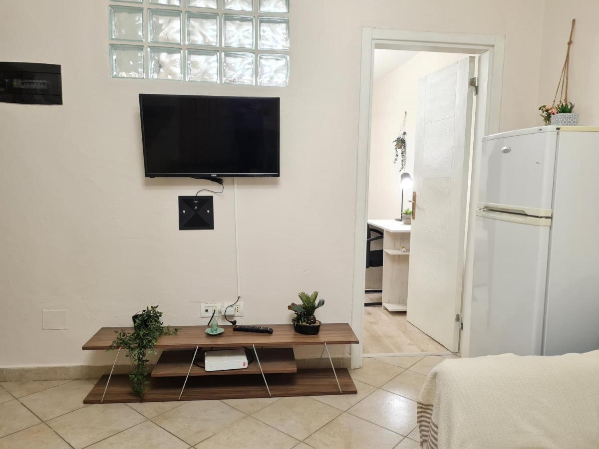 Downtown Boulevard Apartment With A Cute Balcony! Tirana Exterior foto